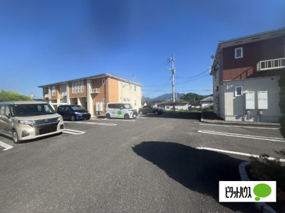 【駐車場】 | グラシオッソかりんＢ