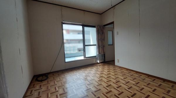 和歌山市紀三井寺　中古戸建の洋室