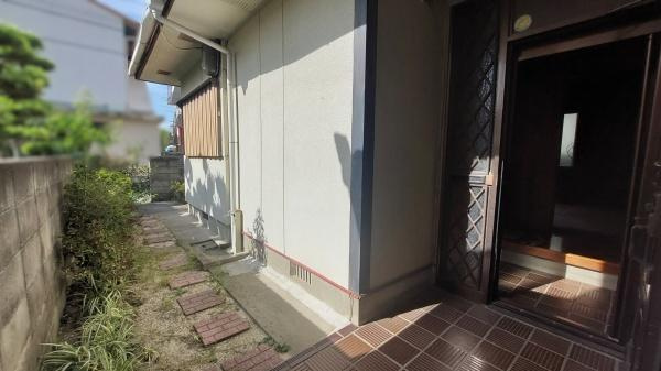 和歌山市紀三井寺　中古戸建の玄関