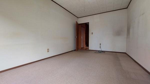 和歌山市紀三井寺　中古戸建の洋室