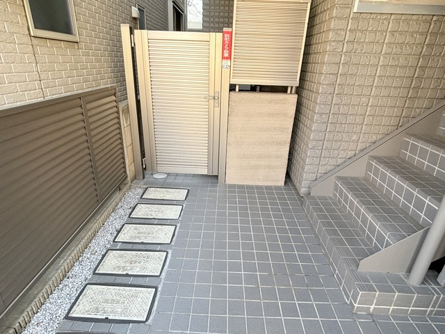 エルメゾン高野台のエントランス