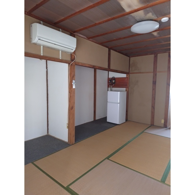 岐阜市中川原３丁目の一戸建ての居間・リビング