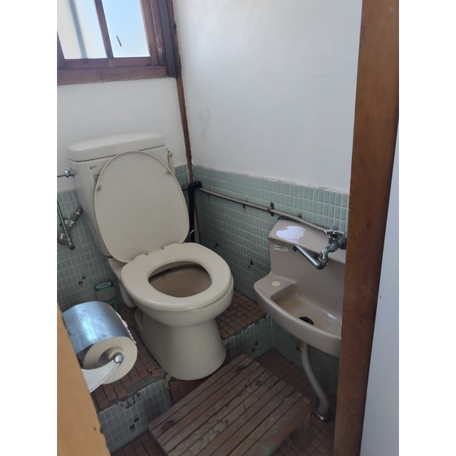 岐阜市中川原３丁目の一戸建てのトイレ