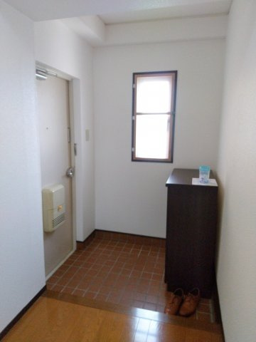 シャトー東山の居間・リビング