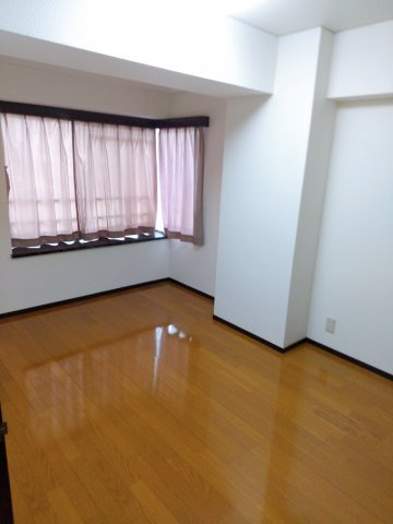 シャトー東山の居間・リビング