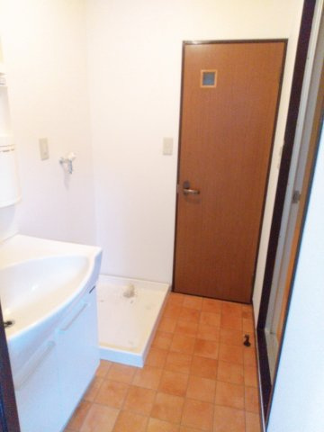 シャトー東山の玄関