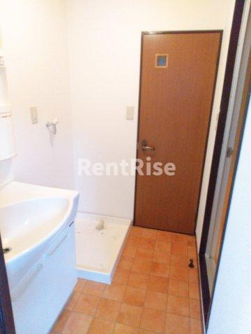 シャトー東山の玄関