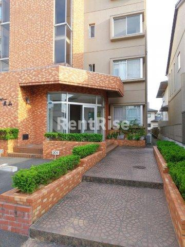 シャトー東山のエントランス