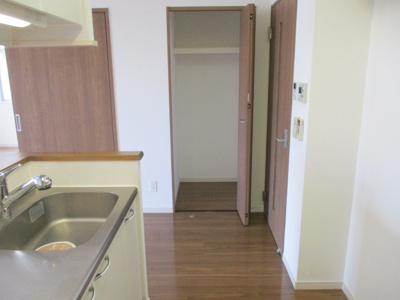 【キッチン】 | ファミールマンションひらた | 写真は別のお部屋となっております。