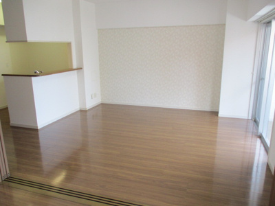 【居間・リビング】 | ファミールマンションひらた | 写真は別のお部屋となっております。