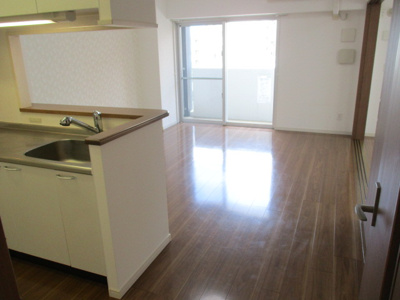 【居間・リビング】 | ファミールマンションひらた | 写真は別のお部屋となっております。