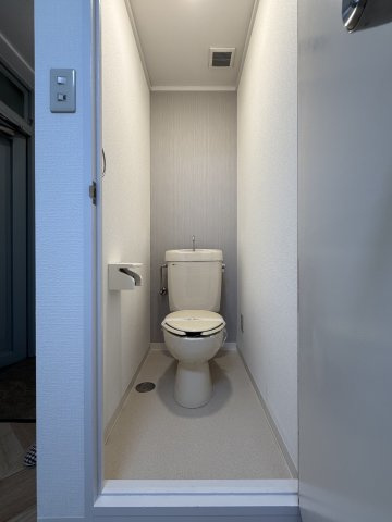 【 仲介手数料無料対象物件 】エクセレント櫛原のトイレ|トイレの中もお洒落です