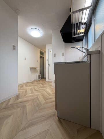 【 仲介手数料無料対象物件 】エクセレント櫛原の居間・リビング|リビングは4帖あります。