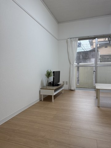 【 仲介手数料無料対象物件 】エクセレント櫛原の洋室|きれいな洋室です