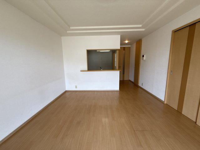 サンシャイン２号館の居間・リビング