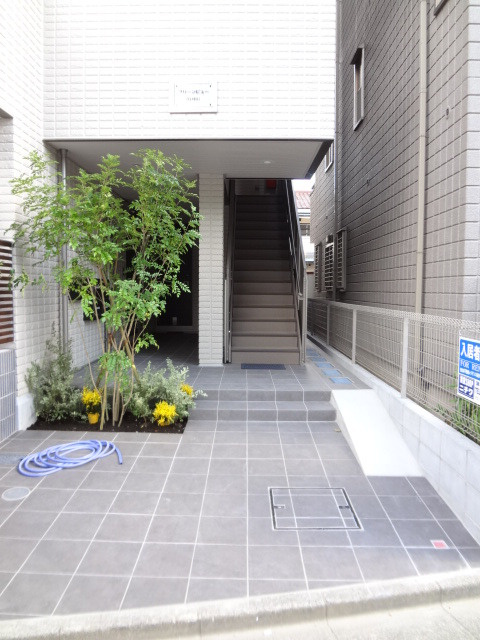 グリーンビュー さいわいのエントランス|エントランス