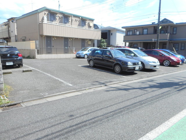 グランドールメゾンの駐車場|★敷地内駐車場★※空き確認も承ります。