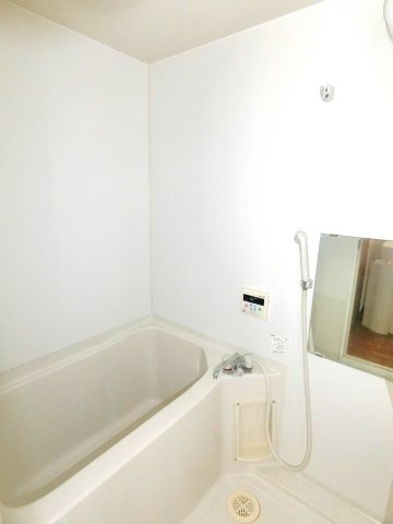 剣英館Ⅱの浴室