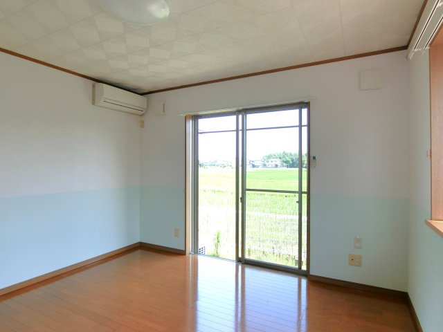 剣英館Ⅱの洋室