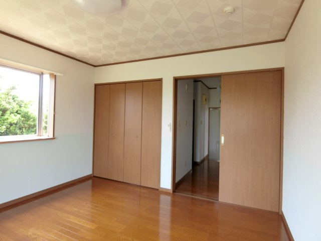 剣英館Ⅱの洋室