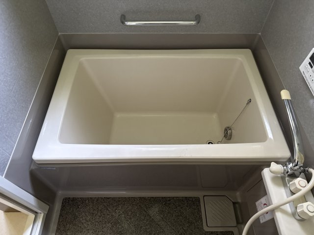 西神吉戸建の浴室