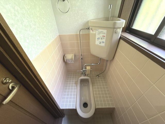 西神吉戸建のトイレ