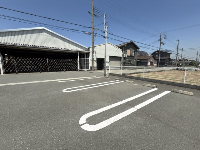 レジデンス池田の駐車場