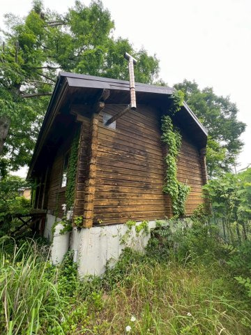 滋賀県大津市北比良ログハウス　BRAVI不動産の外観|【滋賀県大津市北比良ログハウス】オシャレな外観