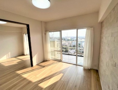 グリーンパーク鳩ケ谷Bの居間・リビング|ゆったりとしたリビングです