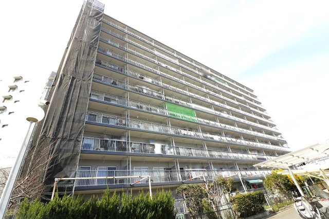 八戸ノ里第四ガーデンハイツの外観