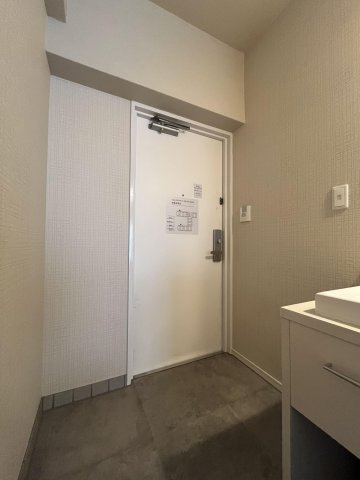 【玄関】 | JAPANESQUE | 別号室の写真になります。現況優先。