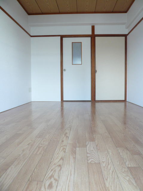 第1上田尾ビルの洋室|スタンダードな洋室です