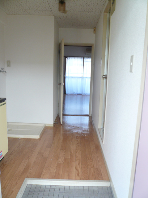 第1上田尾ビルの玄関|ゆったりとした玄関です