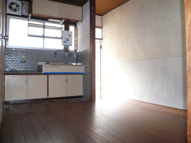 第1薮花荘の居間・リビング|ゆったり過ごせる居間です