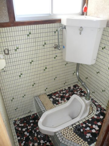 第1薮花荘のトイレ|シンプルで使いやすいトイレです