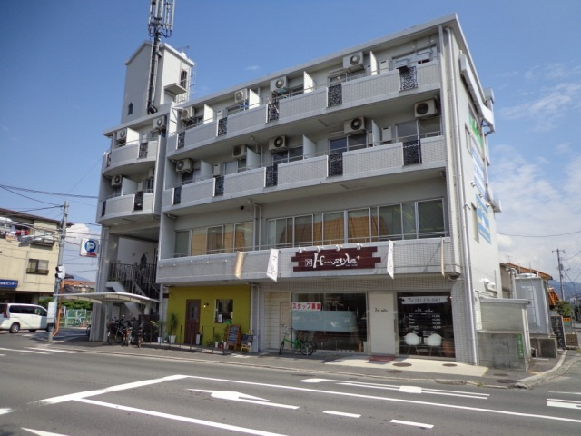 中道ビルの外観|きれいな外観です