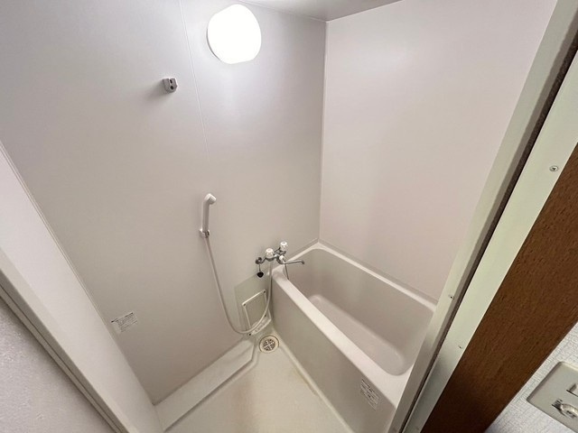 ＪＳビル祇園の浴室|ゆったり過ごせるお風呂です