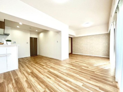 メイゾン千葉の居間・リビング|使いやすい居間です