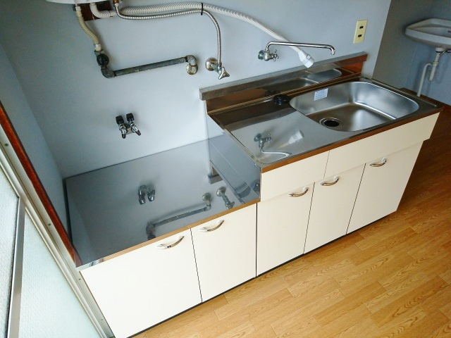 マツイビル A棟のキッチン|キッチンでお料理をお楽しみください