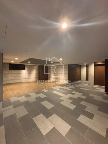 ファーストフィオーレ梅田イーストのロビー