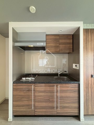 ファーストフィオーレ阿波座アクアのキッチン|同マンション別部屋：参考写真