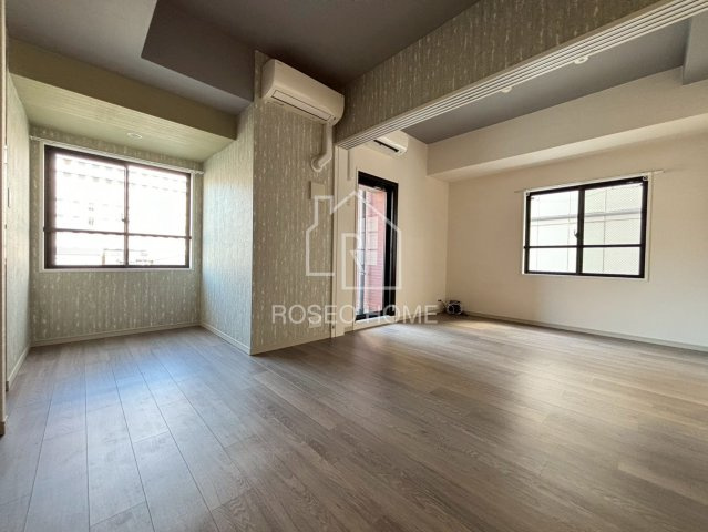 ファーストフィオーレ阿波座アクアの居間・リビング|同マンション別部屋：参考写真