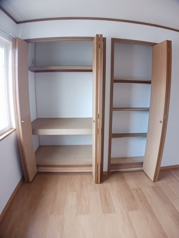 メープルタウンＡの収納