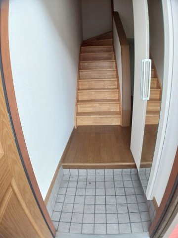 メープルタウンＡの玄関
