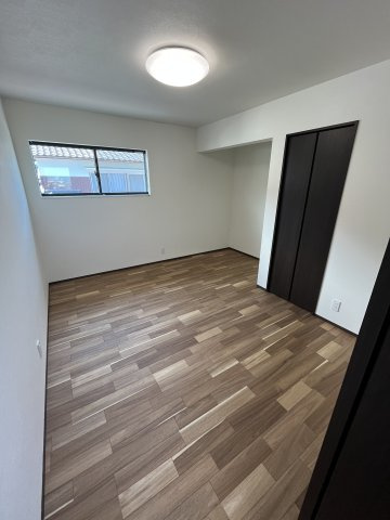 D&CP福武Ⅱ【2,080】土地75.04坪　建物30.34坪の洋室