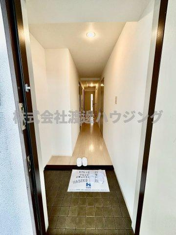 ロイヤル桃山台の玄関