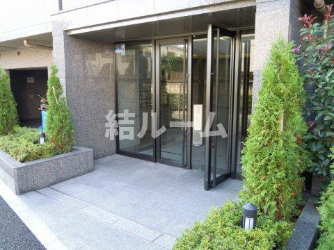 豊島区西巣鴨１丁目の賃貸マンションのエントランス