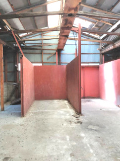 寝屋川市点野3丁目　貸倉庫の内装