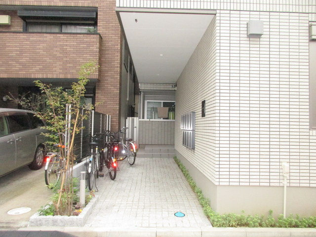 Ｃｏｕｒｔ　Ｈｅｉｍｓ　のエントランス|★エントランス★