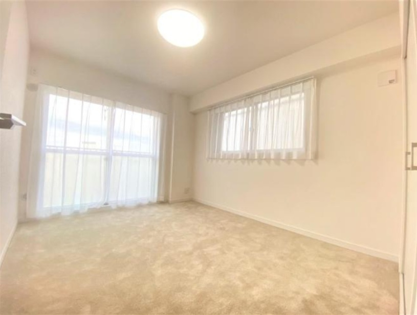 メイツ柏Cの洋室|落ち着いた色調の洋室です